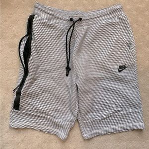 Men’s Nike shorts - Size Medium